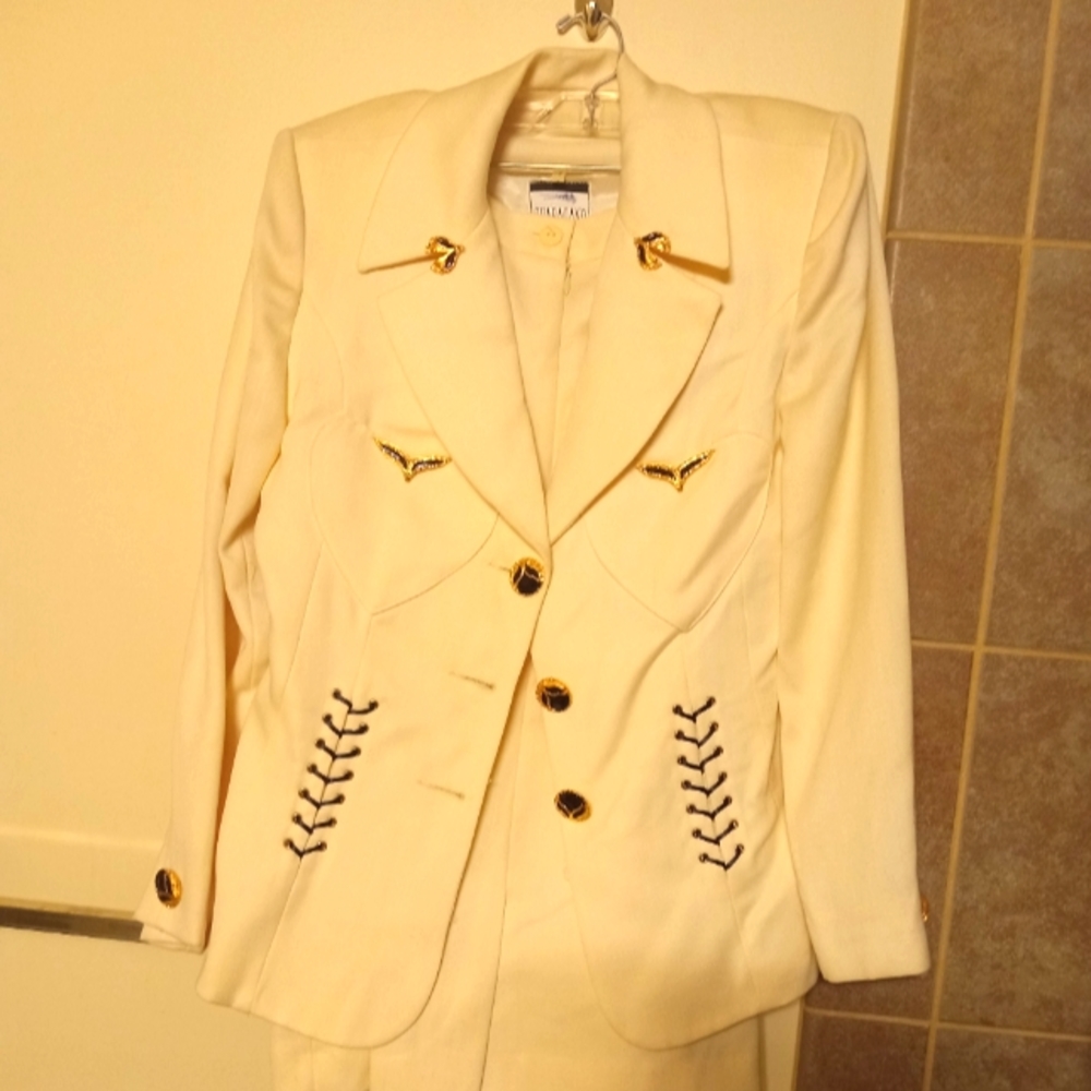 Woman brand new two-piece outfits, girl  dresses for $60 a outfit